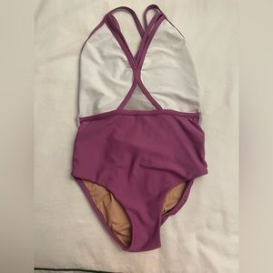 5 dance white and purple leo